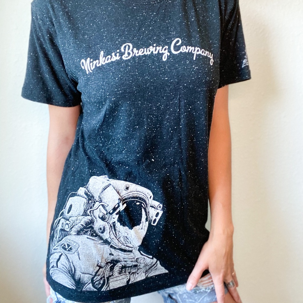 Cool brewery astronaut space graphic tee